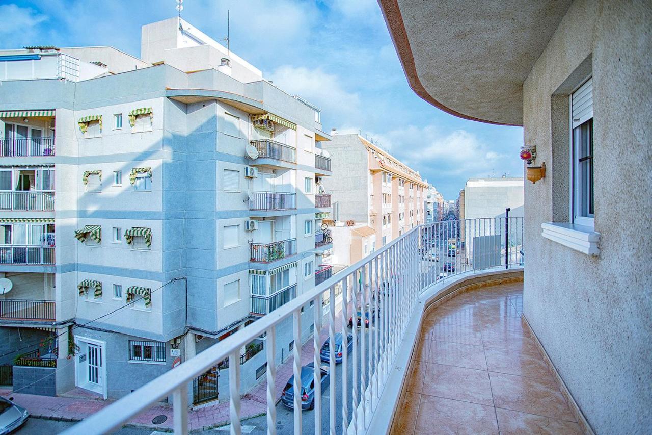 125 City Beach - Alicante Holiday Torrevieja Bagian luar foto